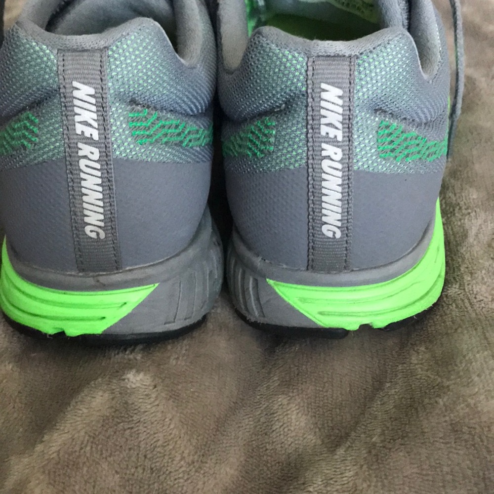 Shoes - Picture 4 of 5